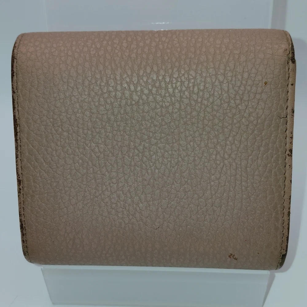 Gucci Marmont Small Pebbled Leather Bifold Wallet Cream Tan - Picture 2 of 16